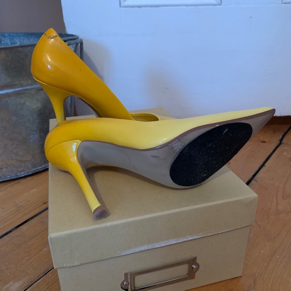 Lê Chateau Shoes - Picture 4 of 4